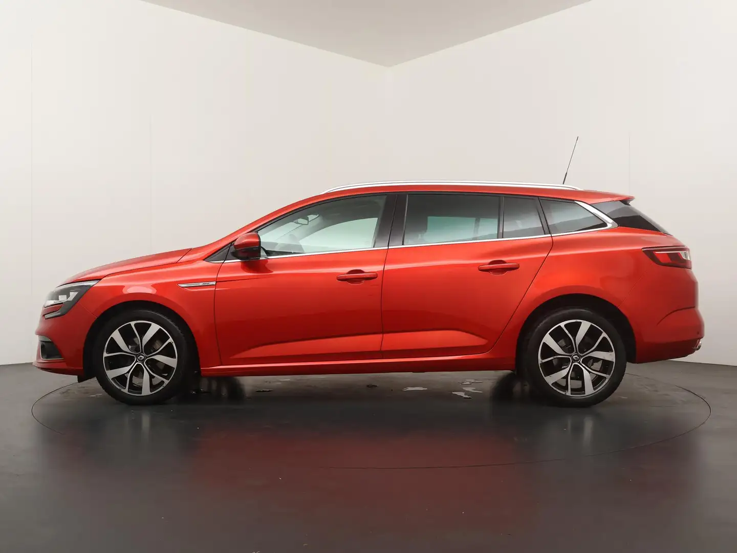 Renault Megane Estate 1.2 TCe GT-Line Automaat - Schuifdak - Lede Rouge - 2