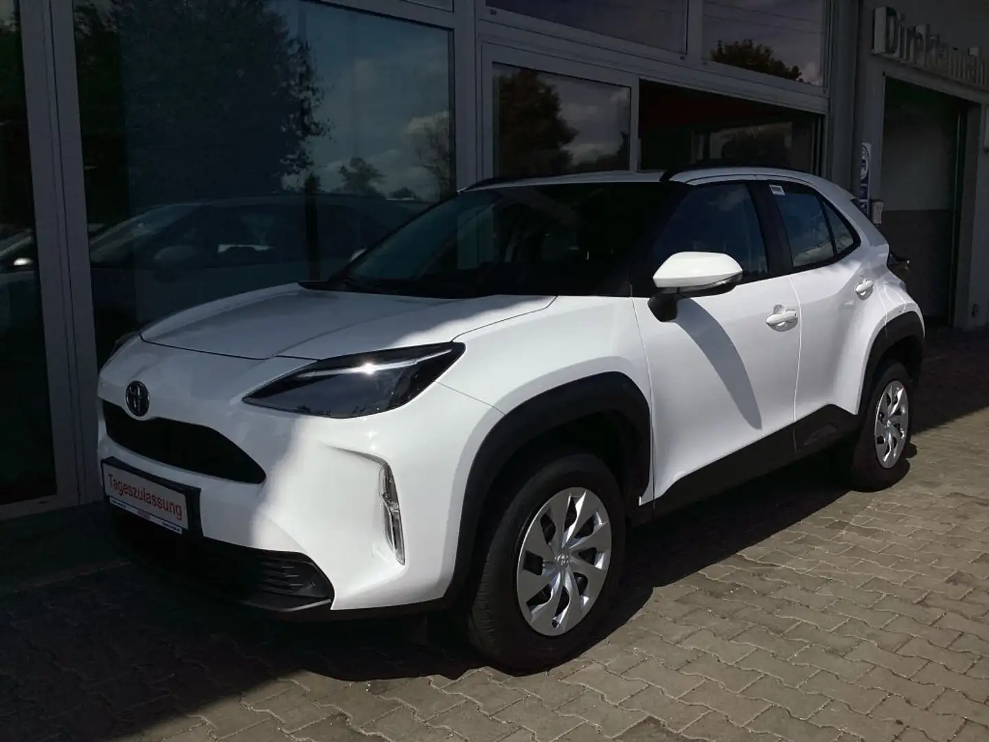 Toyota Yaris Cross Hybrid 116 1.5 VVT-i Business Edition Blanc - 2