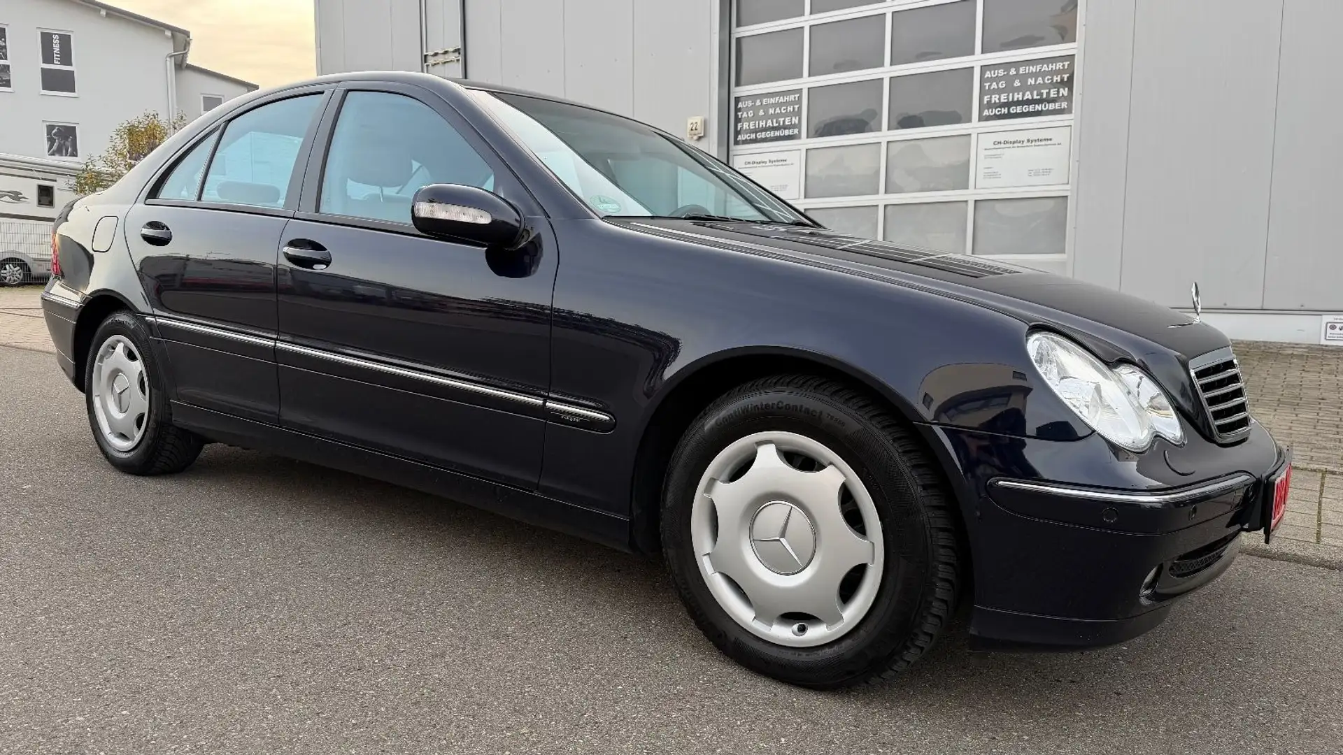 Mercedes-Benz C 220 CDI AUTOMATIK AVANTGARDE TÜV,1-HAND,BI-XEN Blau - 2