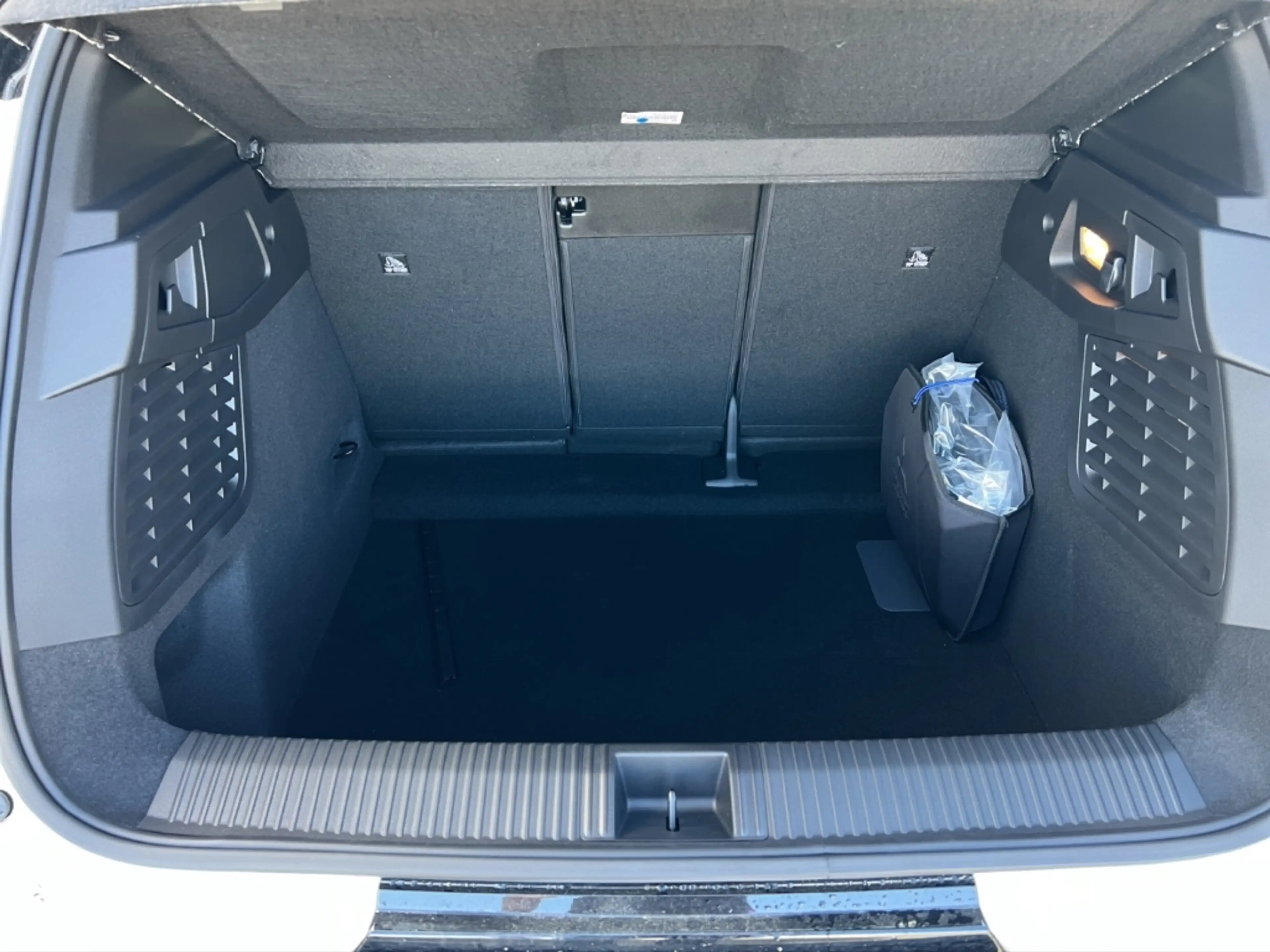 Mitsubishi Eclipse Cross 160 kW Diamant Top SitzHZ — photo 13