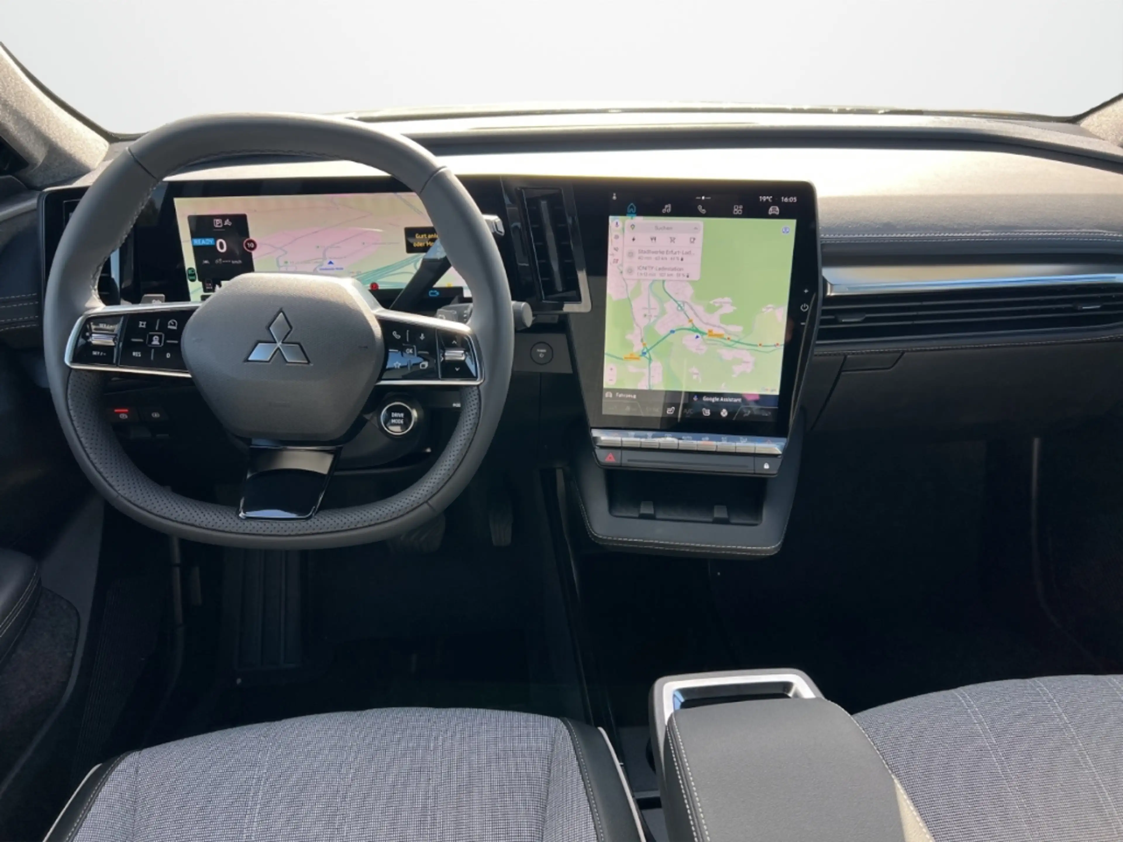 Mitsubishi Eclipse Cross 160 kW Diamant Top SitzHZ — photo 14