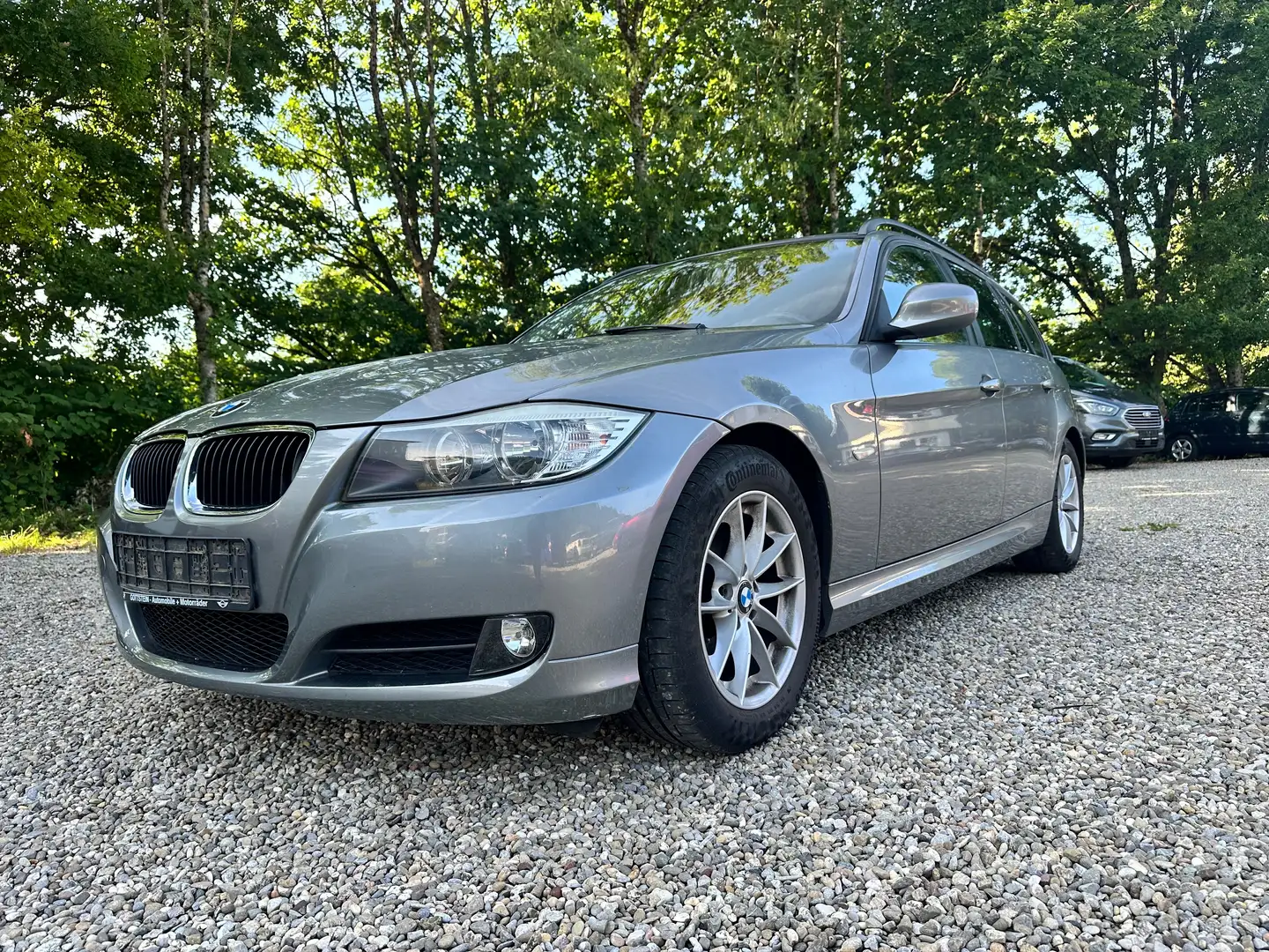 BMW 320 320i*HU 11/2026*1.Hand* Grau - 1