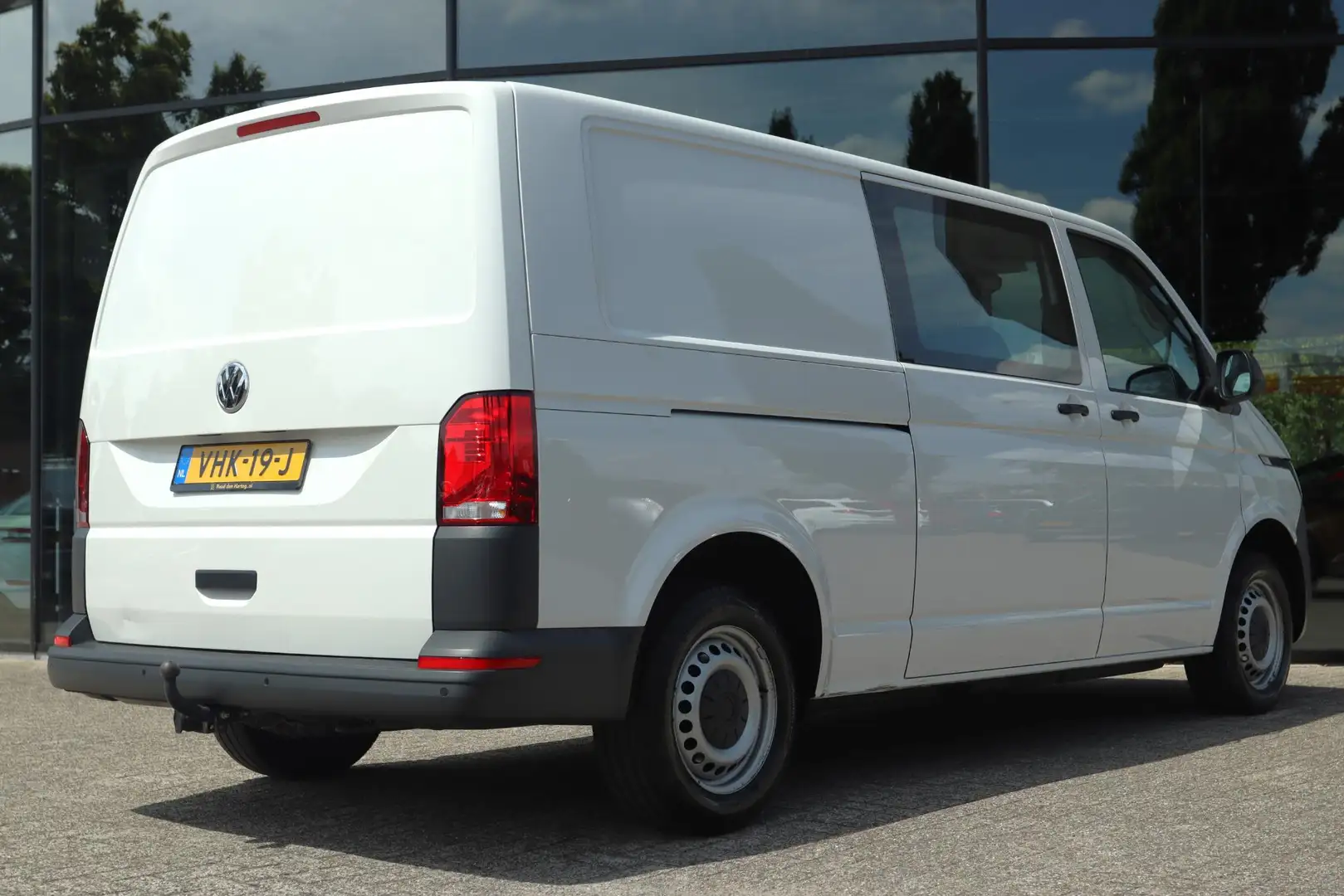 Volkswagen T6.1 Transporter 2.0 TDI DUBBEL CABINE | TREKHAAK | CARPLAY | PDC | Wit - 2