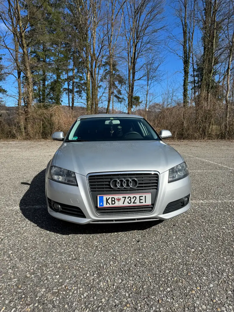 Audi A3 1.9 TDI Attraction Grau - 1