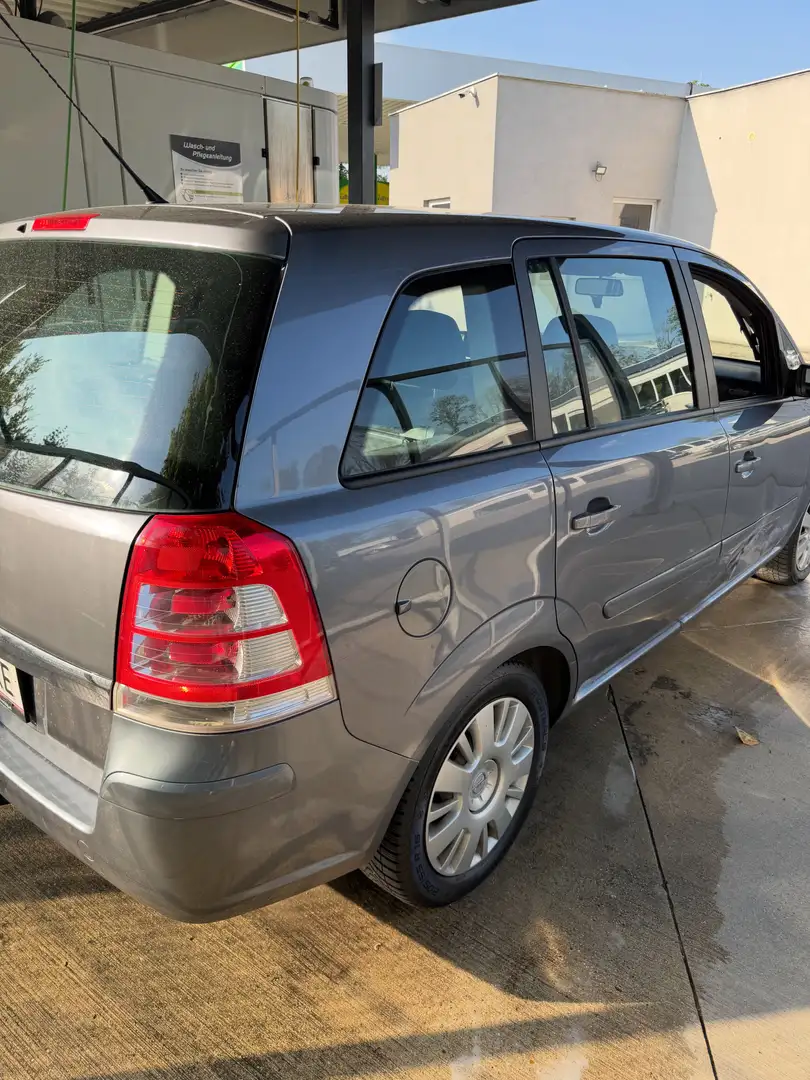 Opel Zafira Zafira 1,6 Silber - 2