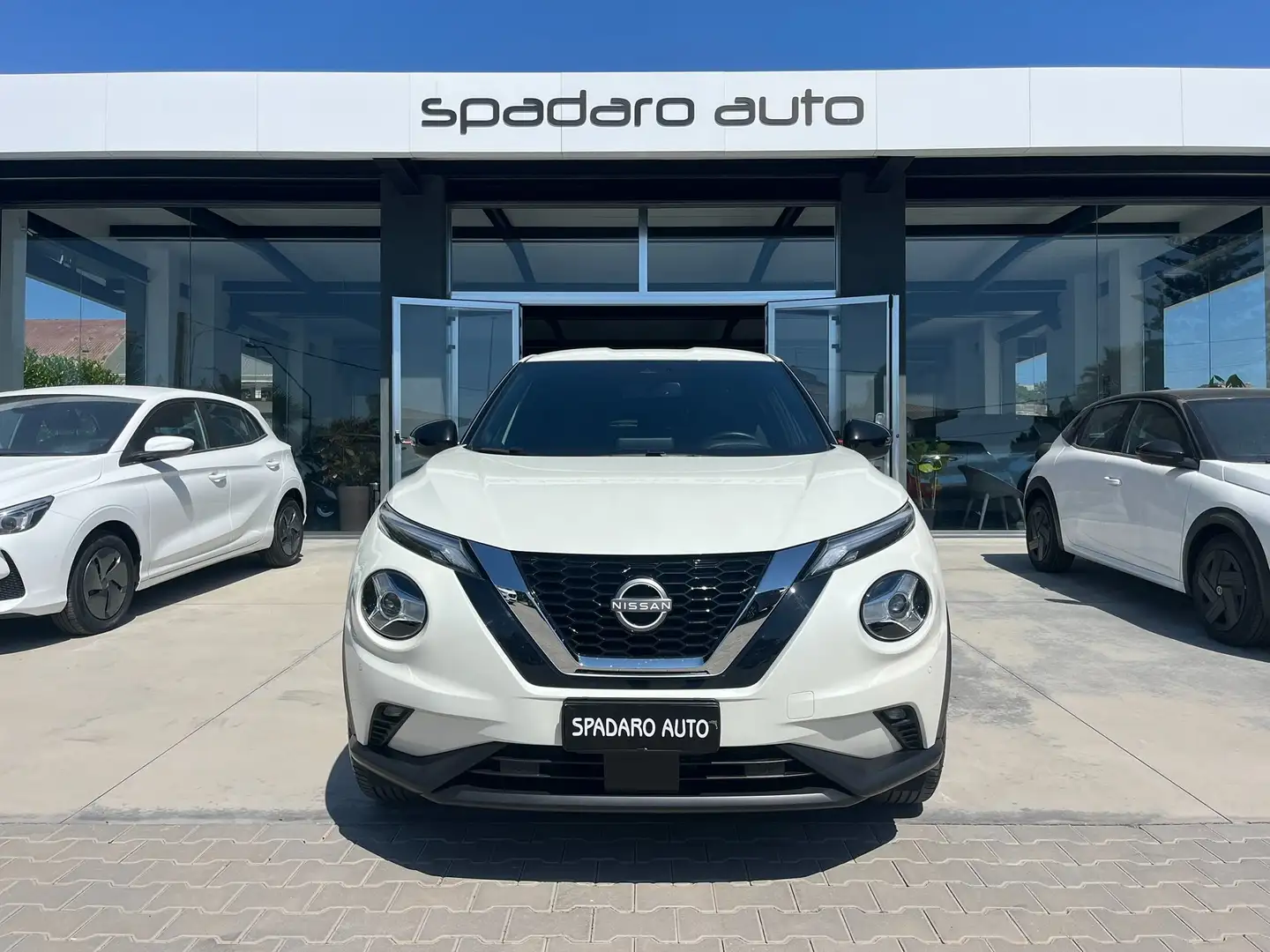Nissan Juke Juke 1.0 dig-t N-Connecta 114cv Bianco - 1