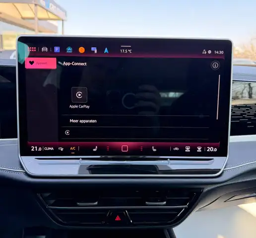 Volkswagen Passat view 15