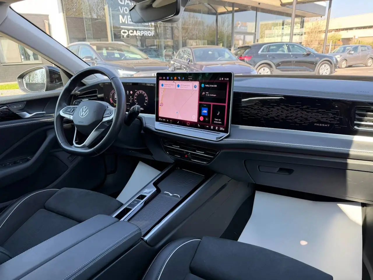 Volkswagen Passat ELEGANCE MASSAGE BIG SCREEN CARPLAY ADAPTIVE CRUIS, миниатюра 5