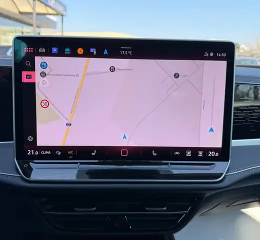 Volkswagen Passat view 12