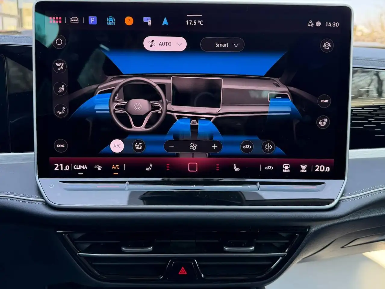 Volkswagen Passat ELEGANCE MASSAGE BIG SCREEN CARPLAY ADAPTIVE CRUIS, миниатюра 18