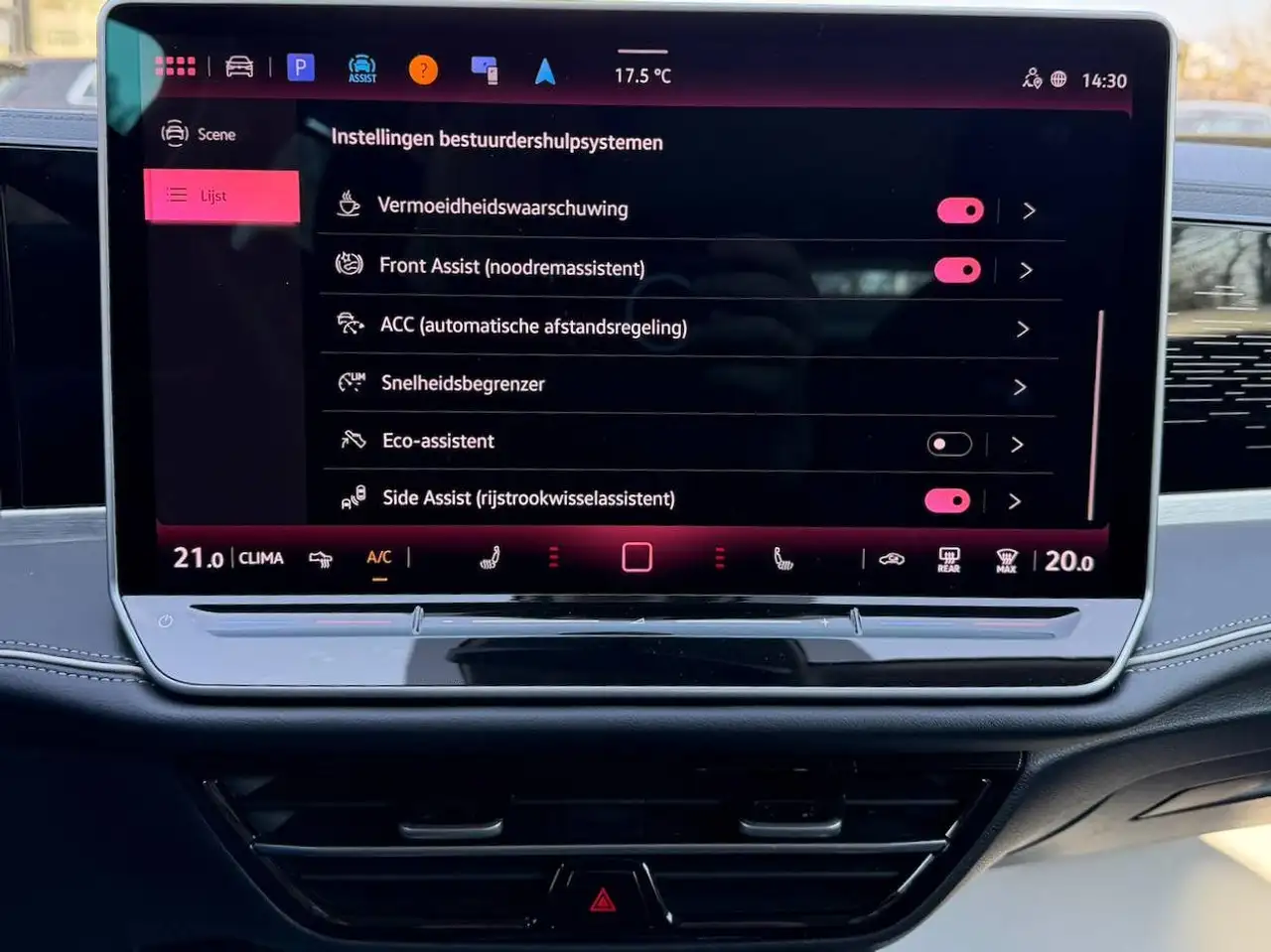 Volkswagen Passat ELEGANCE MASSAGE BIG SCREEN CARPLAY ADAPTIVE CRUIS, миниатюра 14