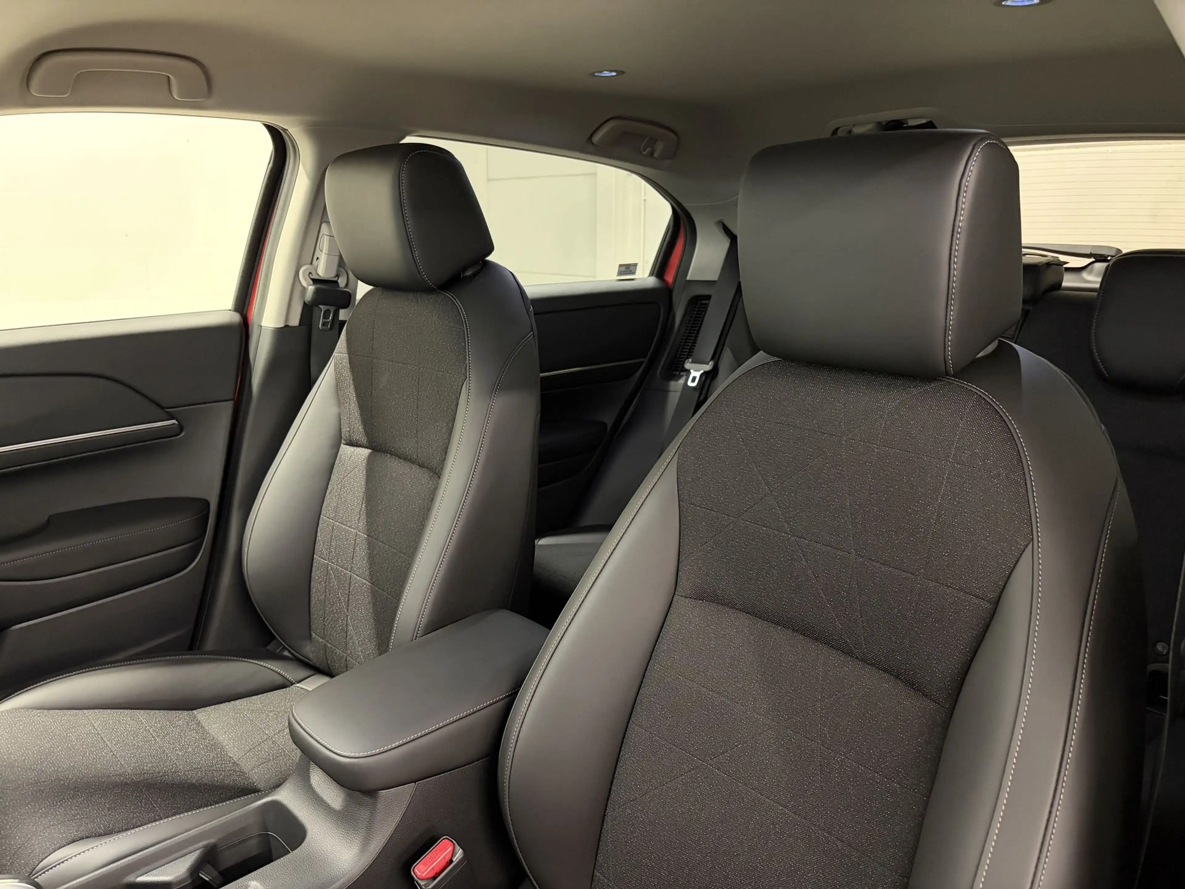 Honda HR-V 1.5 i-MMD Advance AT — photo 10
