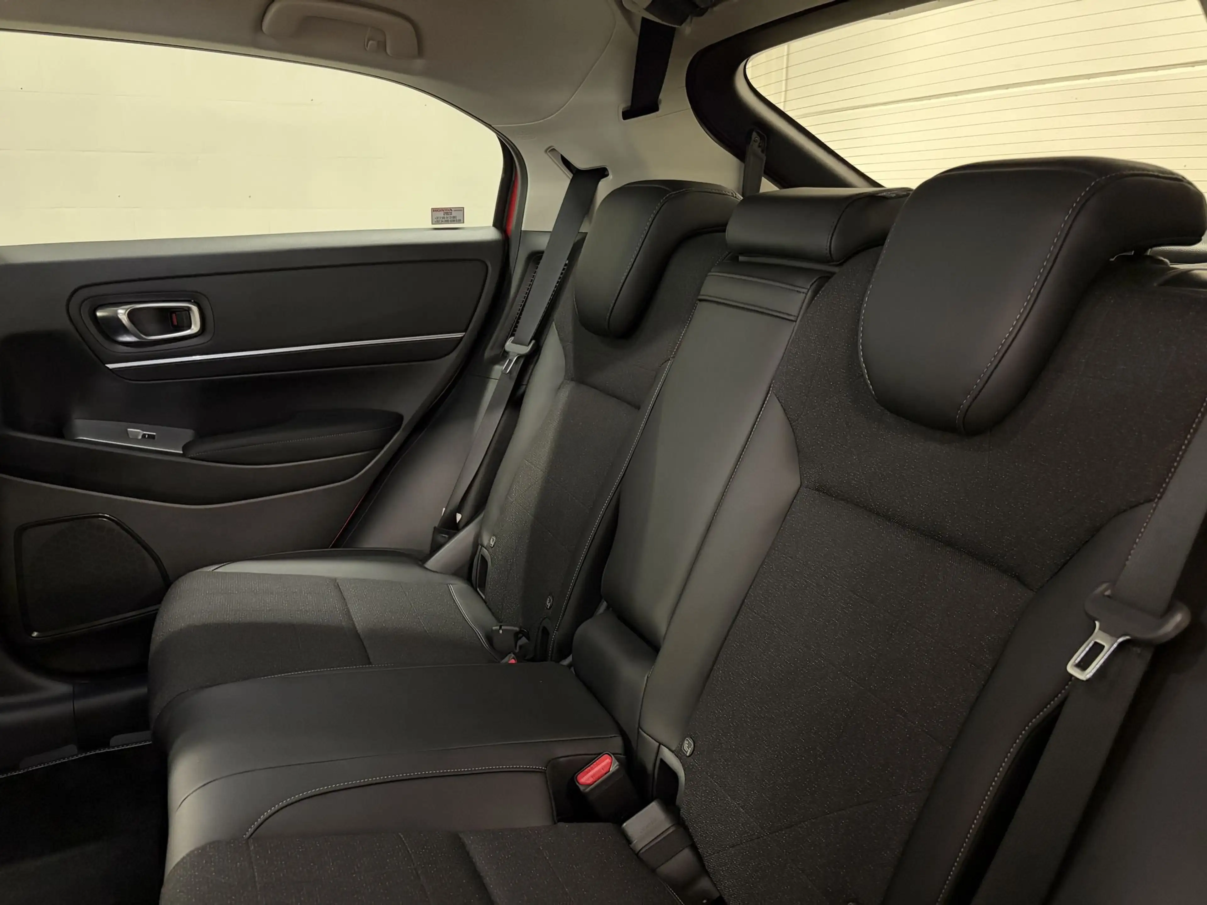 Honda HR-V 1.5 i-MMD Advance AT — photo 11