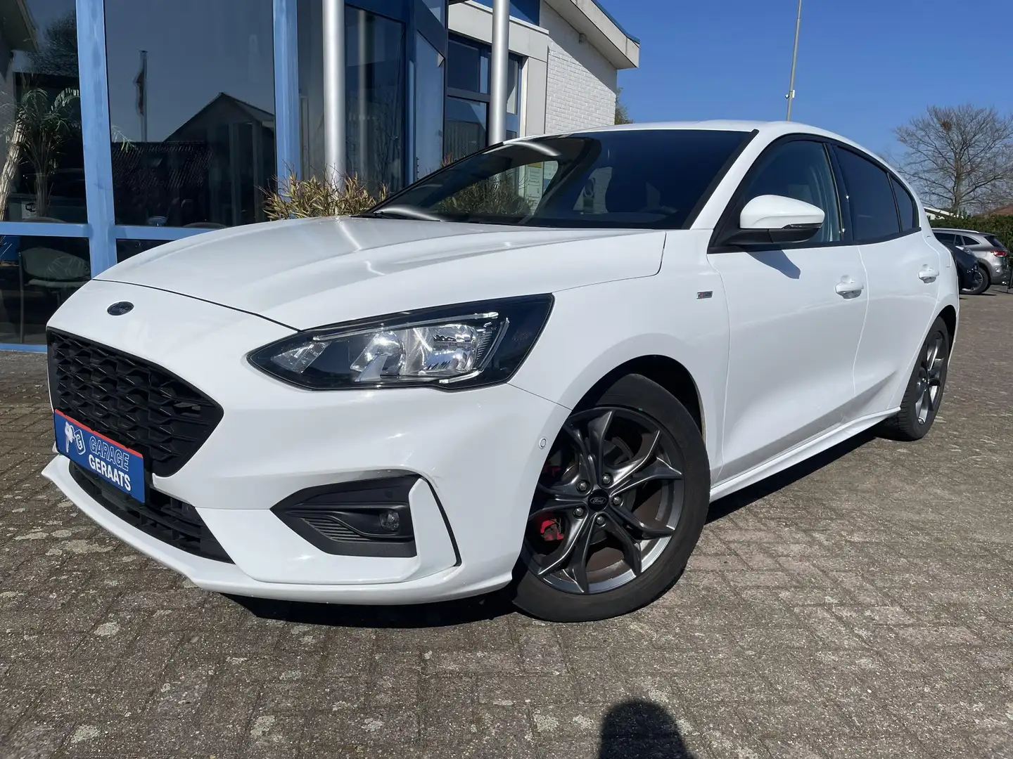 Ford Focus 1.5 EcoBoost Titanium Business Navigatie, Apple ca Wit - 1