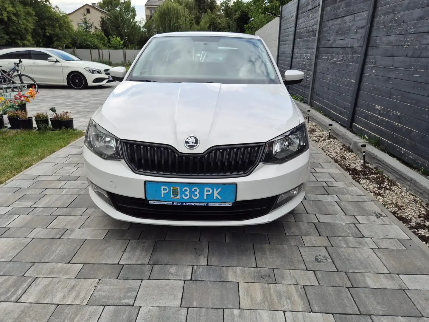 Skoda Fabia Active Weiß - 2