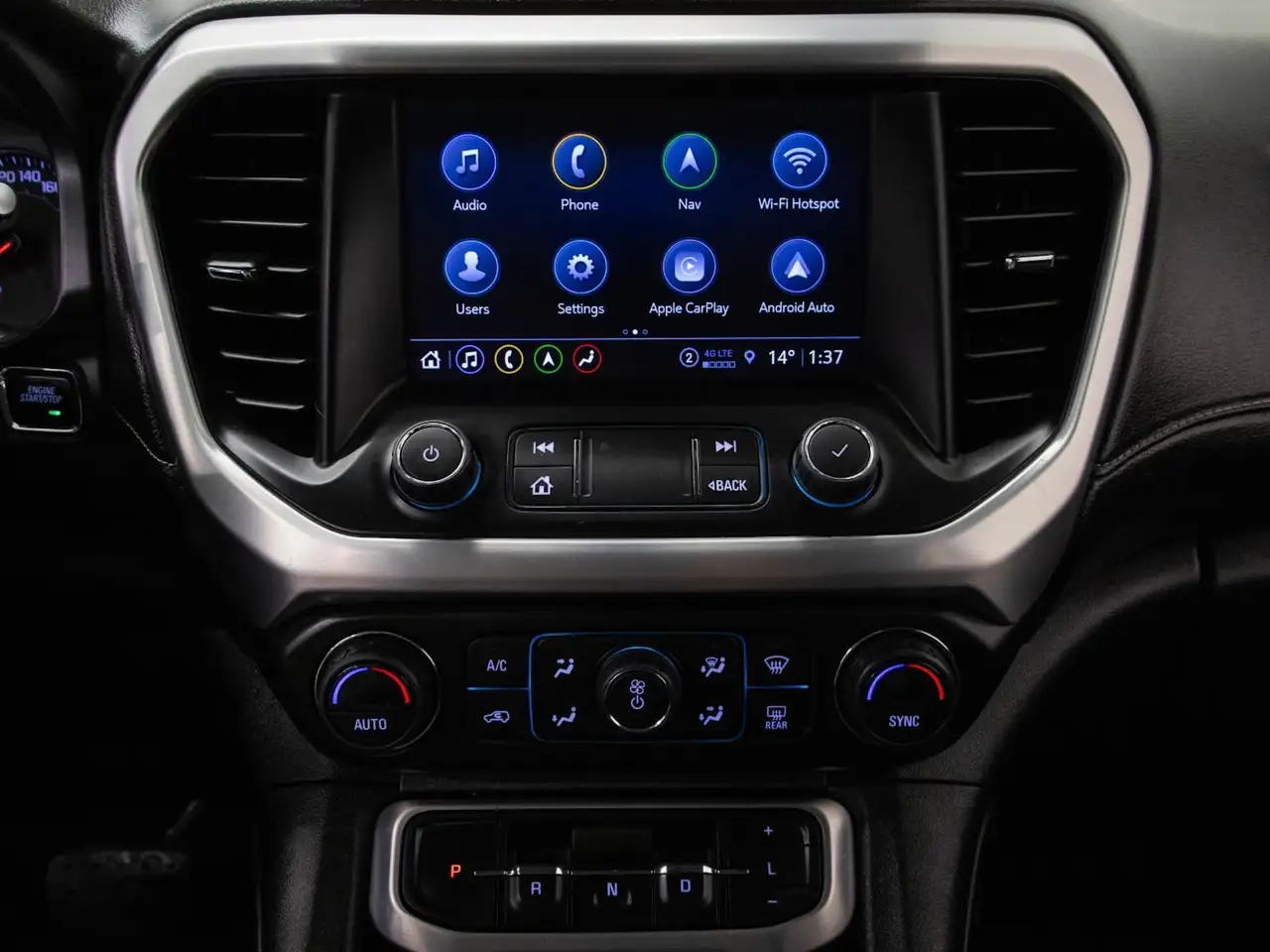 GMC Acadia снимка GMC Acadia