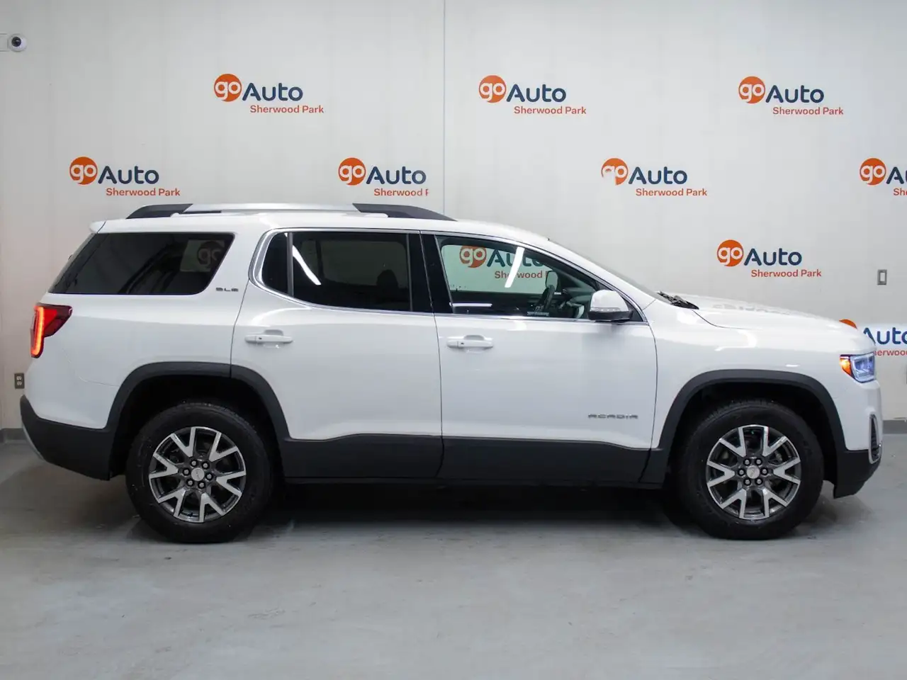 GMC Acadia снимка GMC Acadia