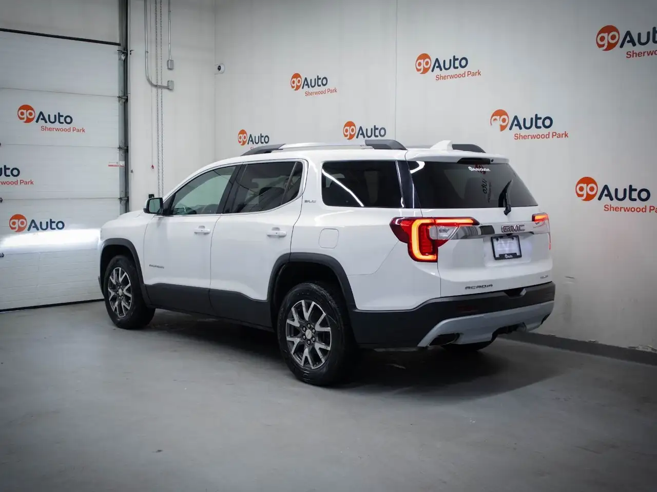 GMC Acadia снимка GMC Acadia