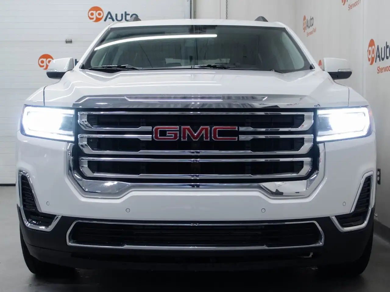 GMC Acadia снимка GMC Acadia