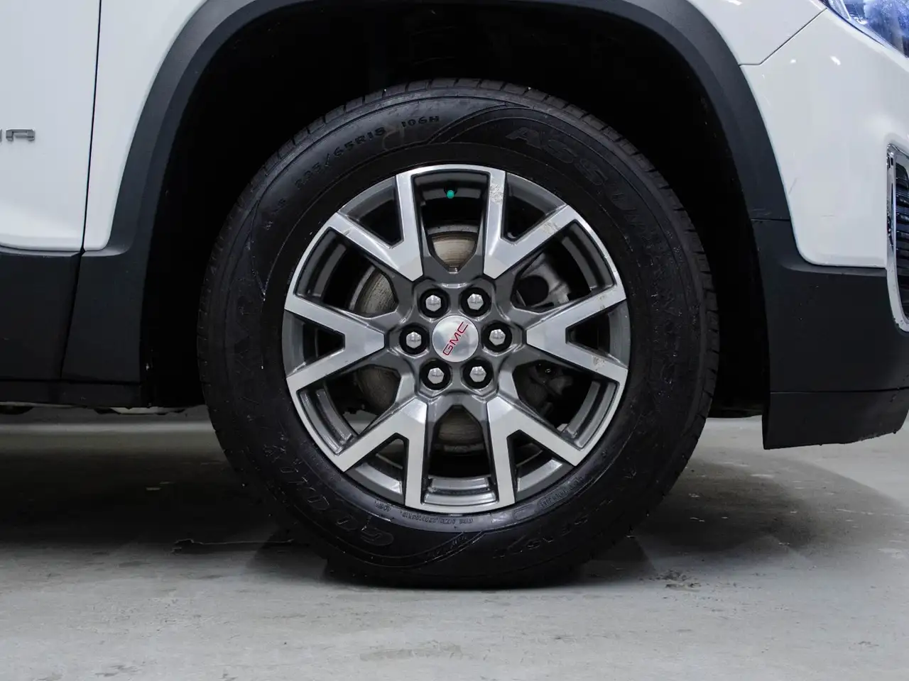 GMC Acadia снимка GMC Acadia