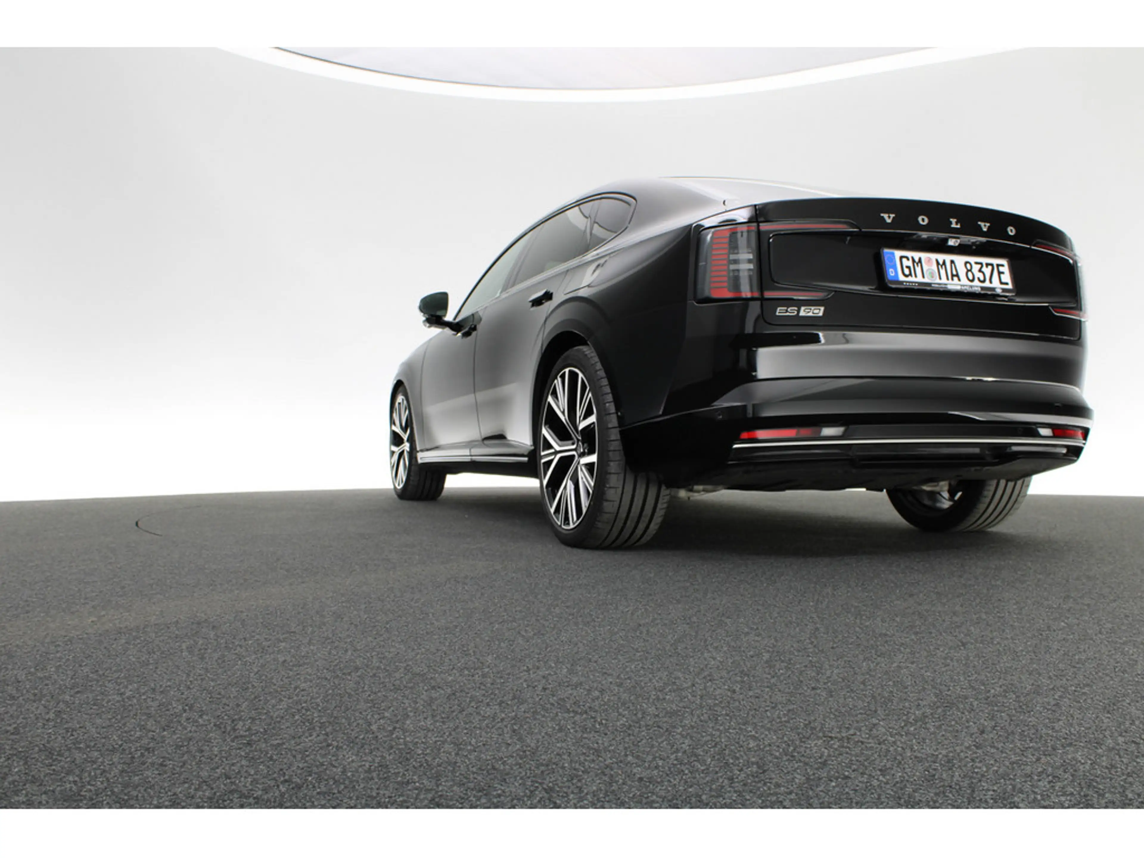 Volvo ES90 245 kW Single Motor Extended Range RWD Ultra — photo 13