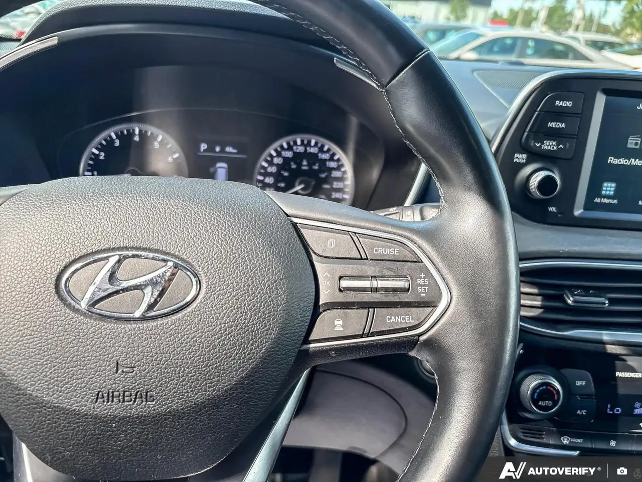 Hyundai SANTA FE снимка Hyundai SANTA FE