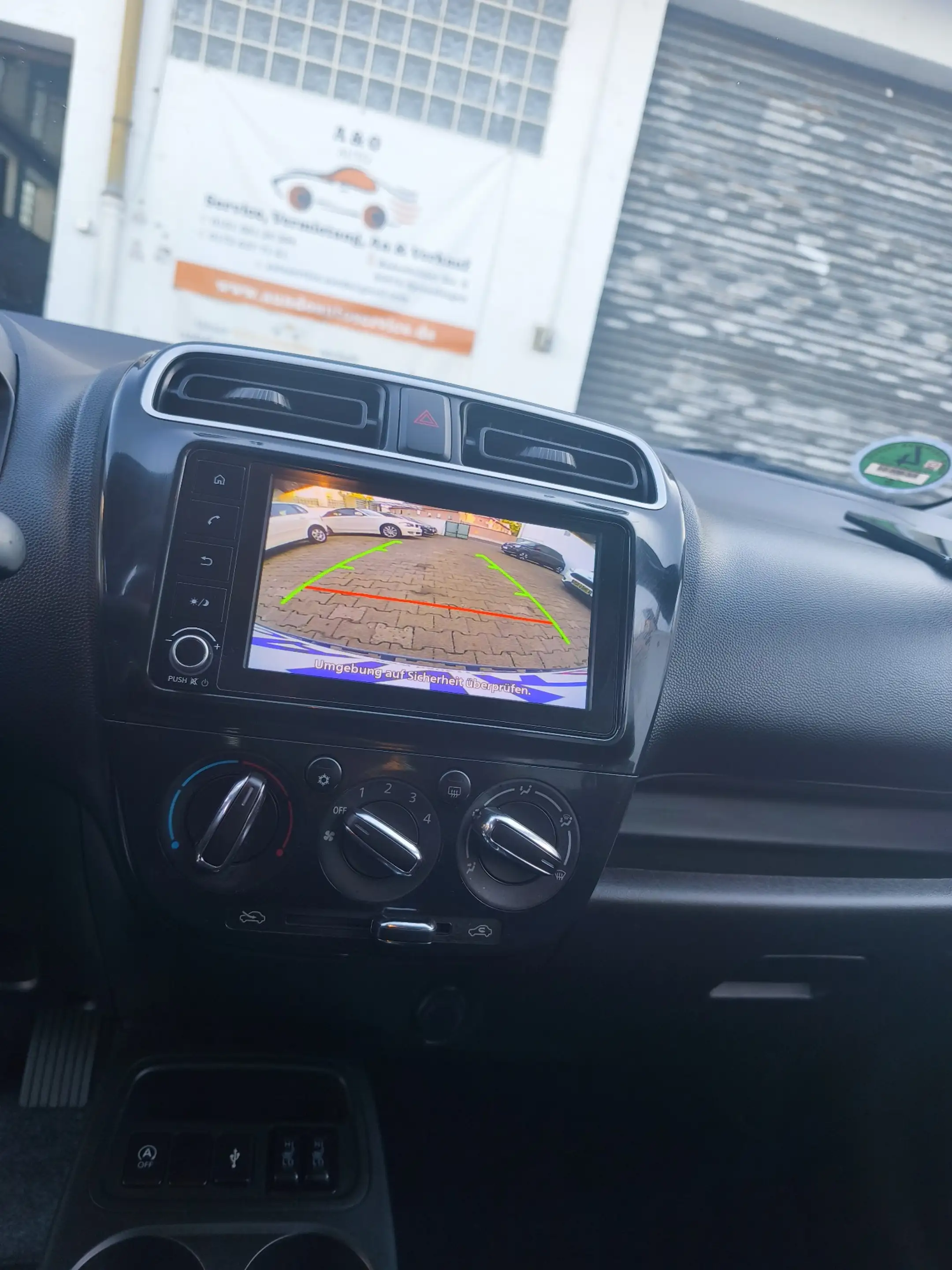 Mitsubishi Space Star Select — photo 14