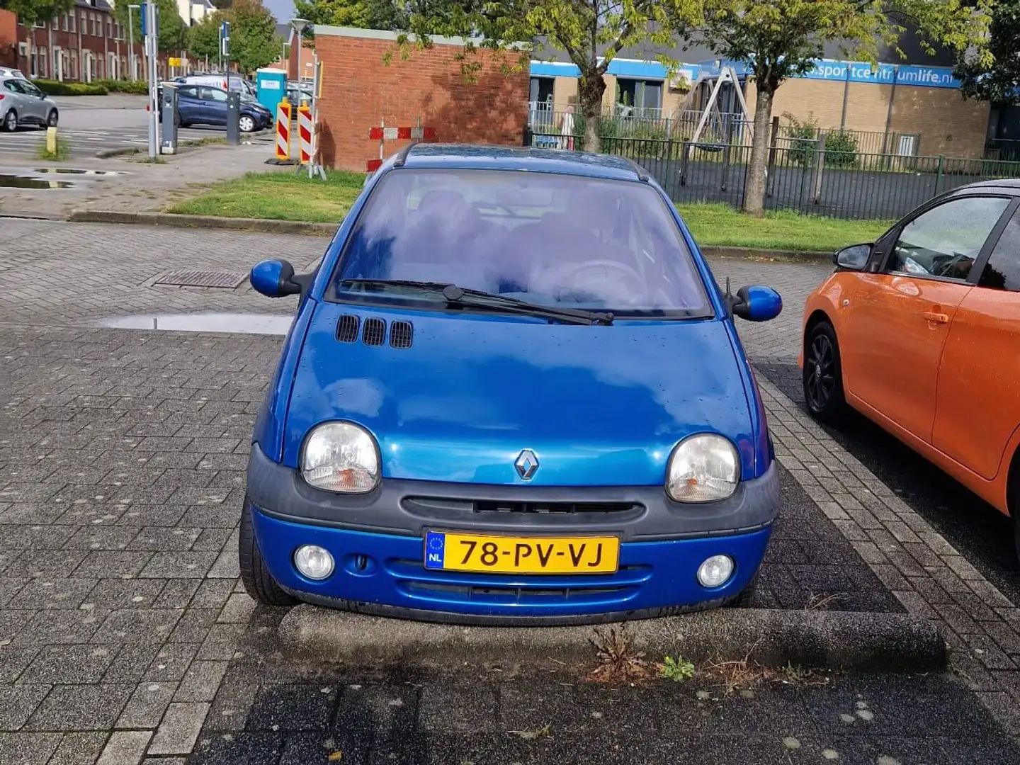 Renault Twingo Twingo 1.2-16V Kenzo Blauw - 1