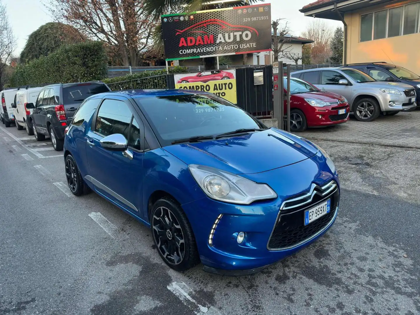 DS Automobiles DS 3 1.2 VTi 82 Just Black Bleu - 1
