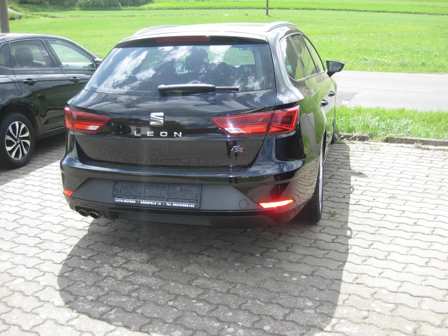 SEAT Leon FR Navi, LED, Einparkhilfe Schwarz - 2