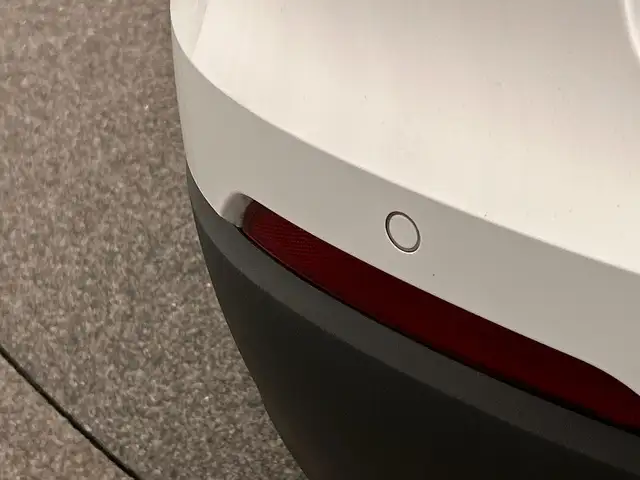 Audi Q2 view 24