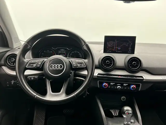 Audi Q2 view 13