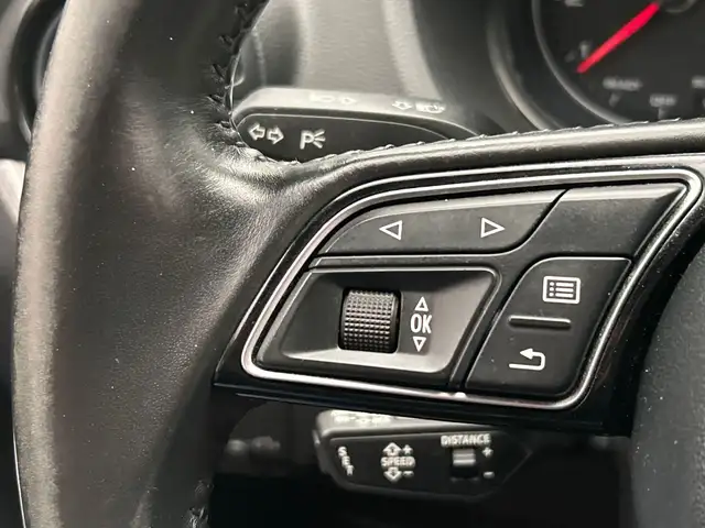 Audi Q2 view 26