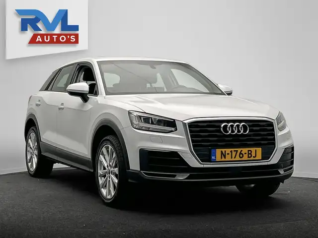 Audi Q2 view 4