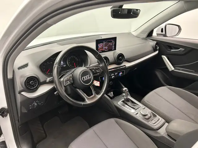 Audi Q2 view 21