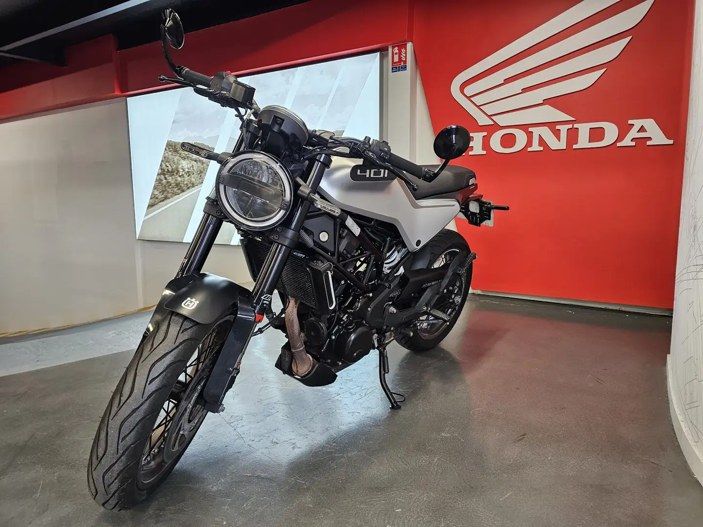 Husqvarna 701 Enduro Grey - 1