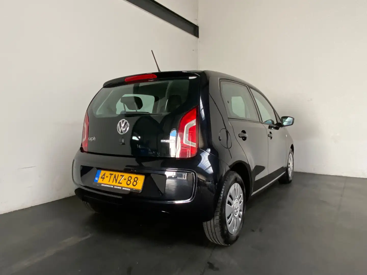 Volkswagen up! 1.0 move up! BlueMotion Zwart - 2