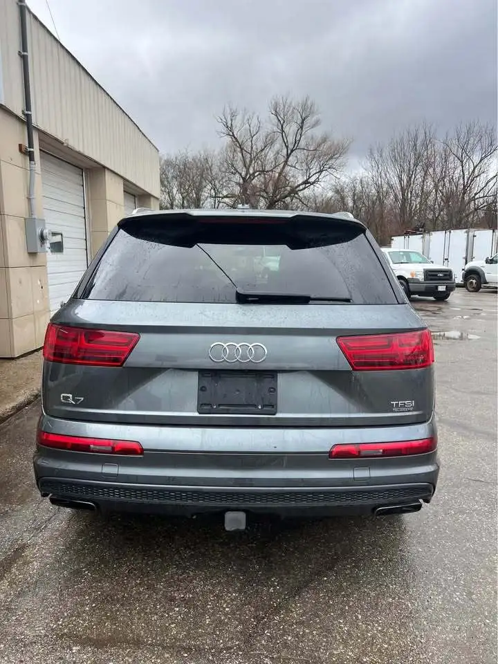 Audi Q7 снимка Audi Q7