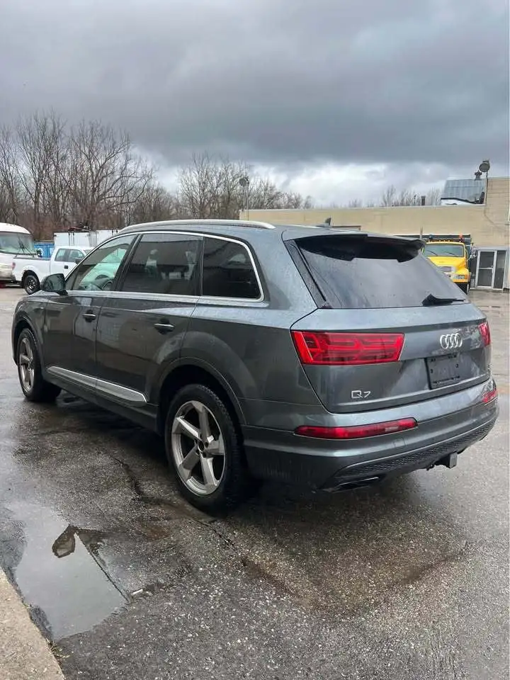 Audi Q7 снимка Audi Q7
