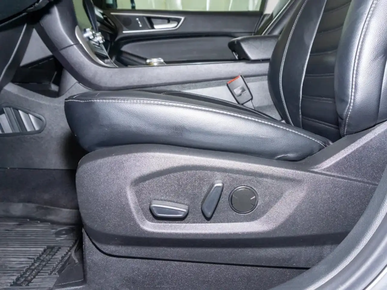 Ford Edge снимка Ford Edge