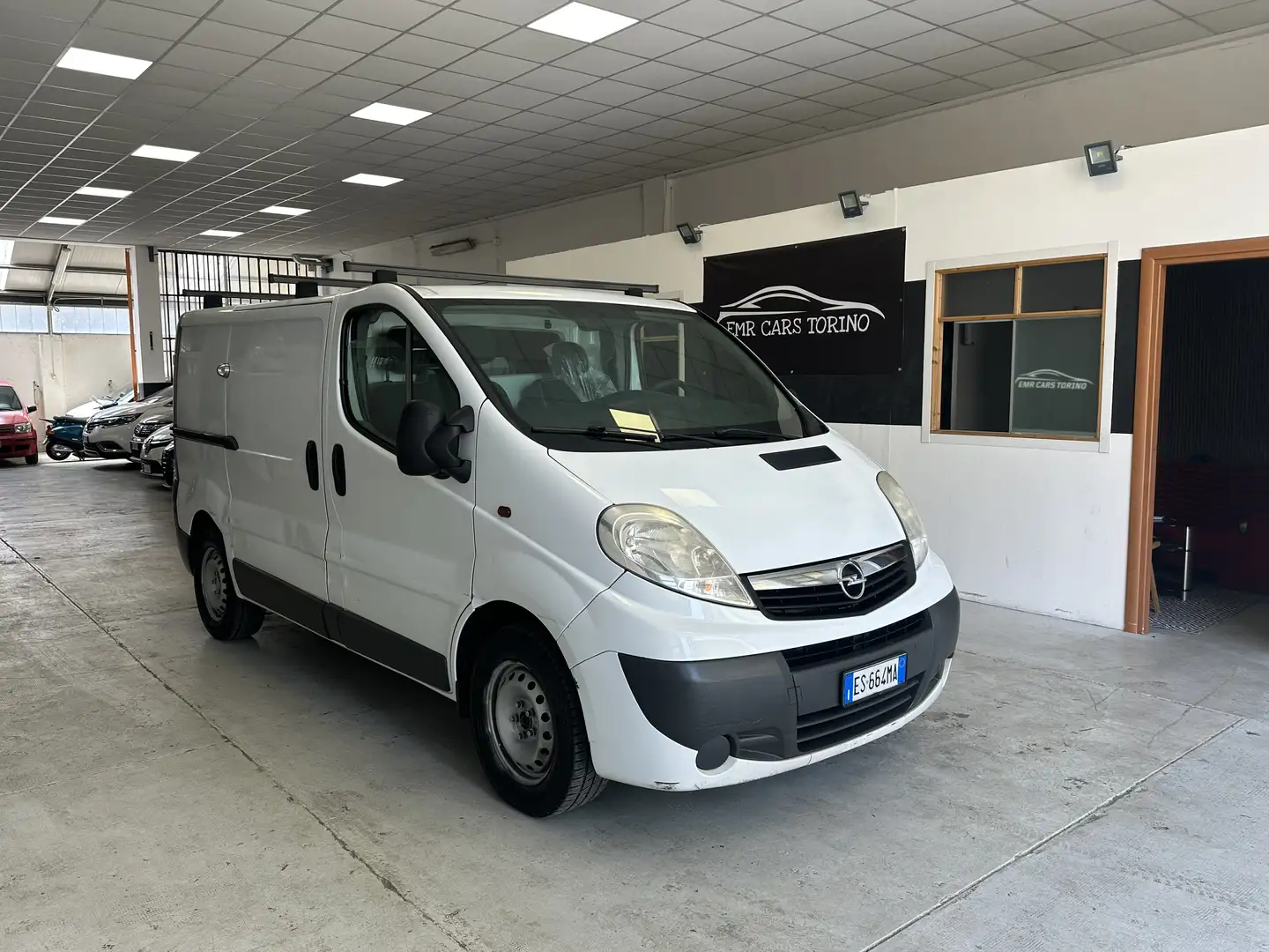Opel Vivaro opel vivaro 2.0 diesel euro5 b - 2