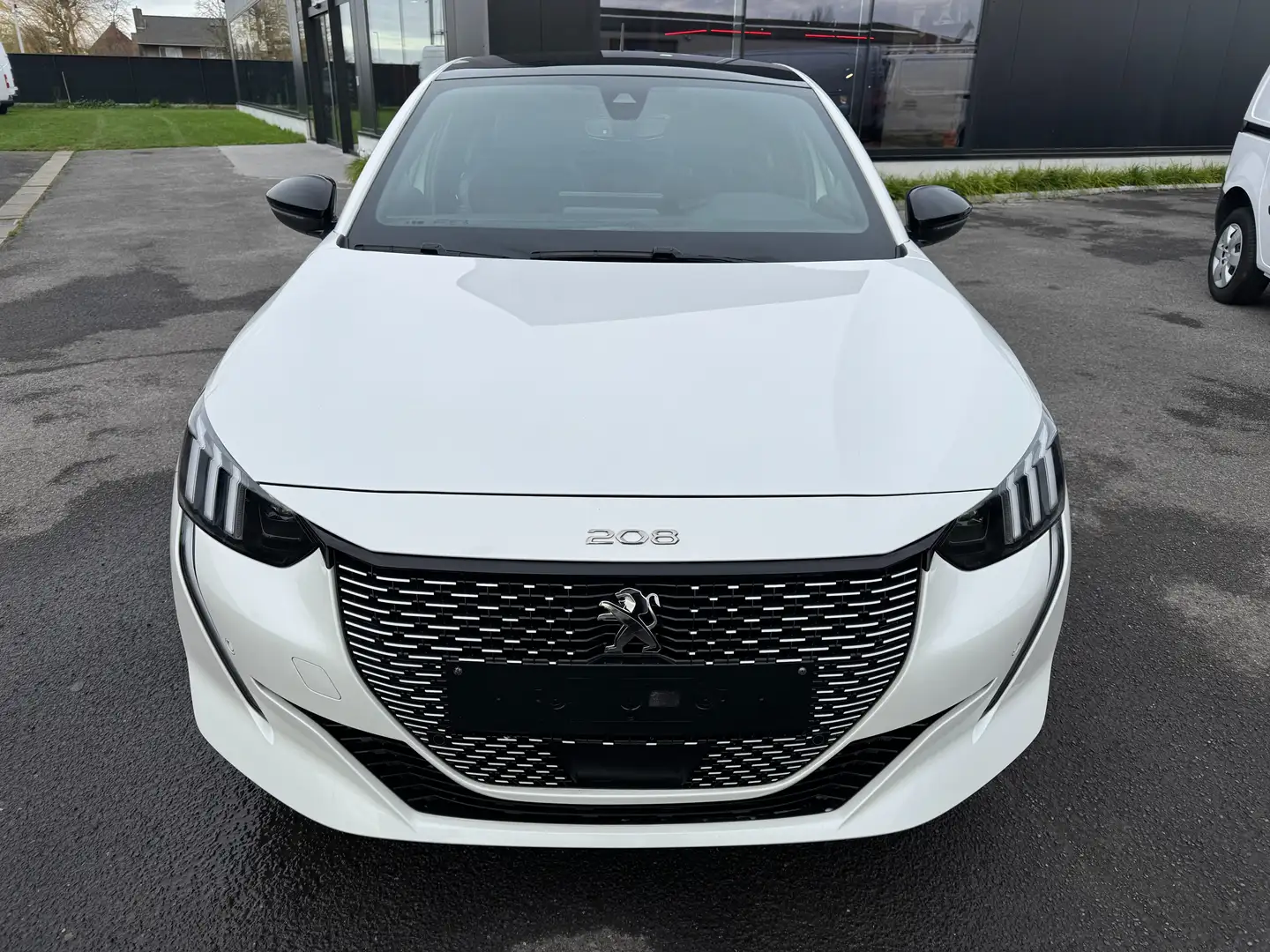 Peugeot e-208 208 Elektromotor 136 GT line camera leer Wit - 2