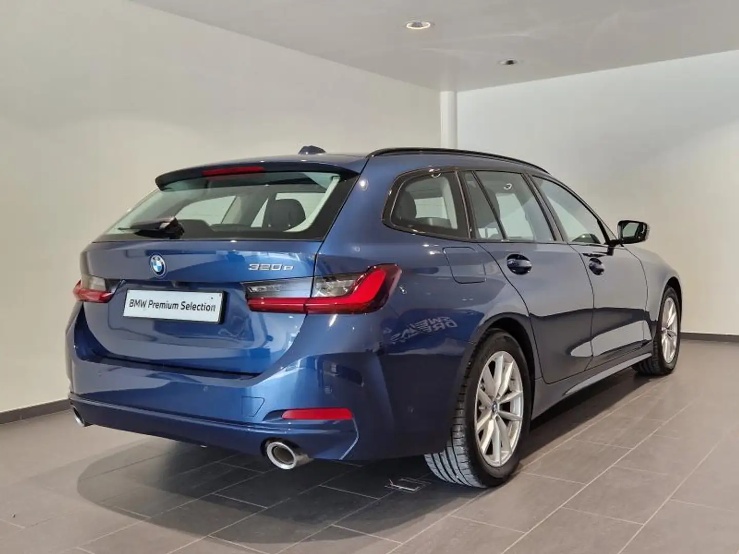 BMW 320 Touring Bleu - 2