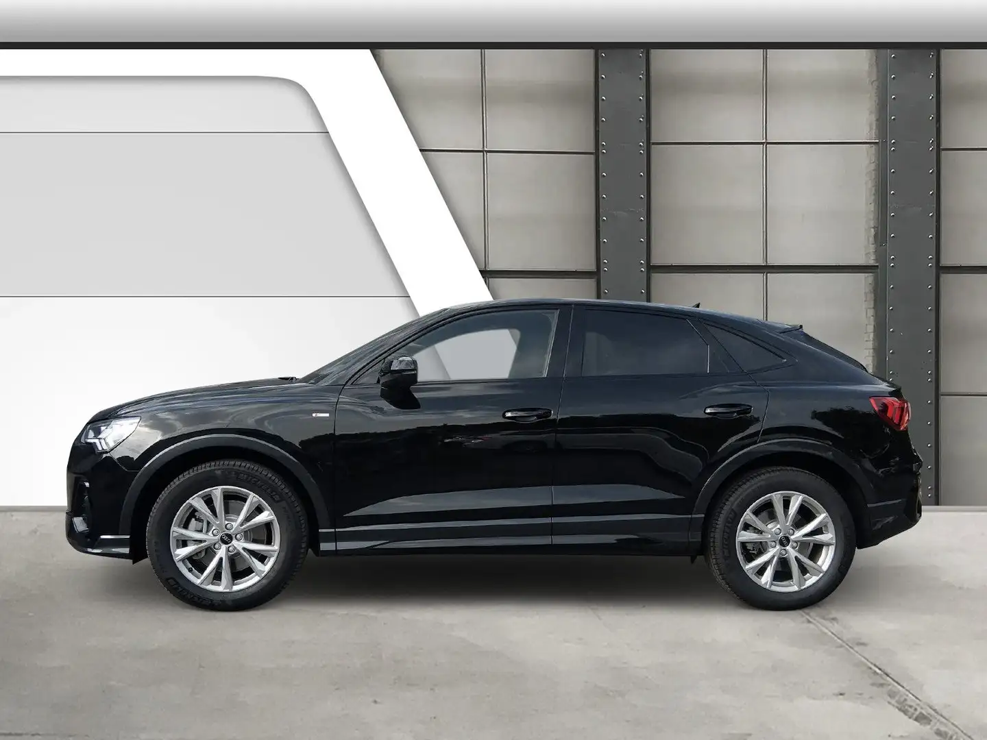 Audi Q3 Sportback 40TFSI DSG quattro S line AHK Pano Zwart - 2