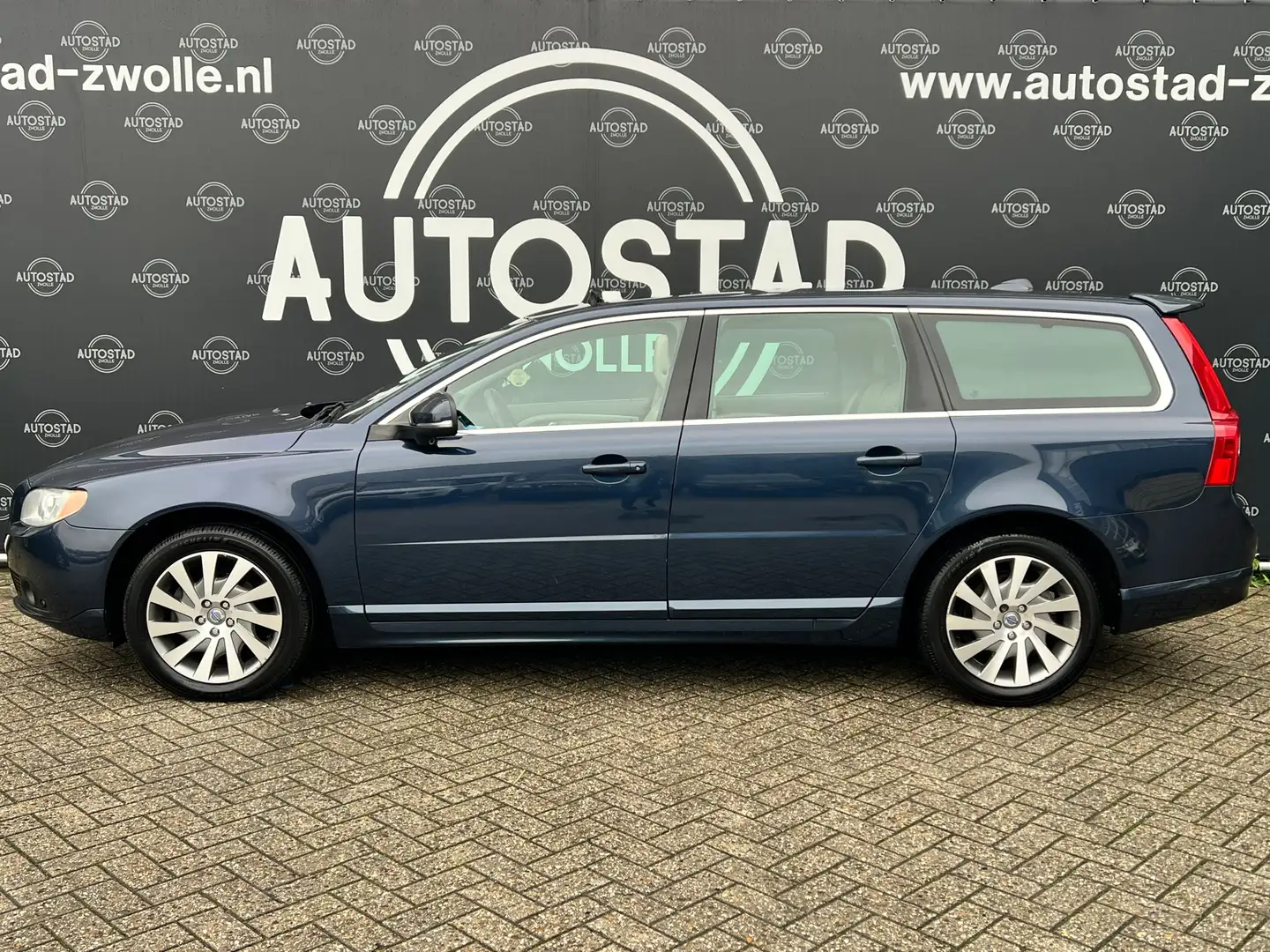 Volvo V70 1.6 T4 Limited Edition Automaat/NL-Auto/NAP/APK/Ai Azul - 2