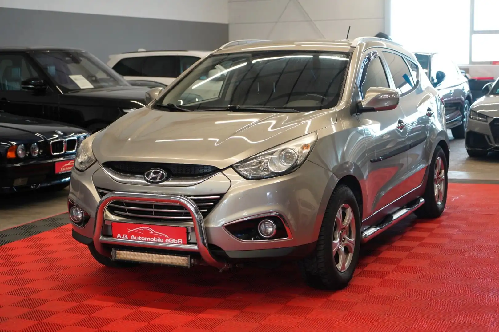 Hyundai iX35 2.0 Aut. AWD LPG*Keyless-Go*AHK*Temp*Navi* Gris - 1