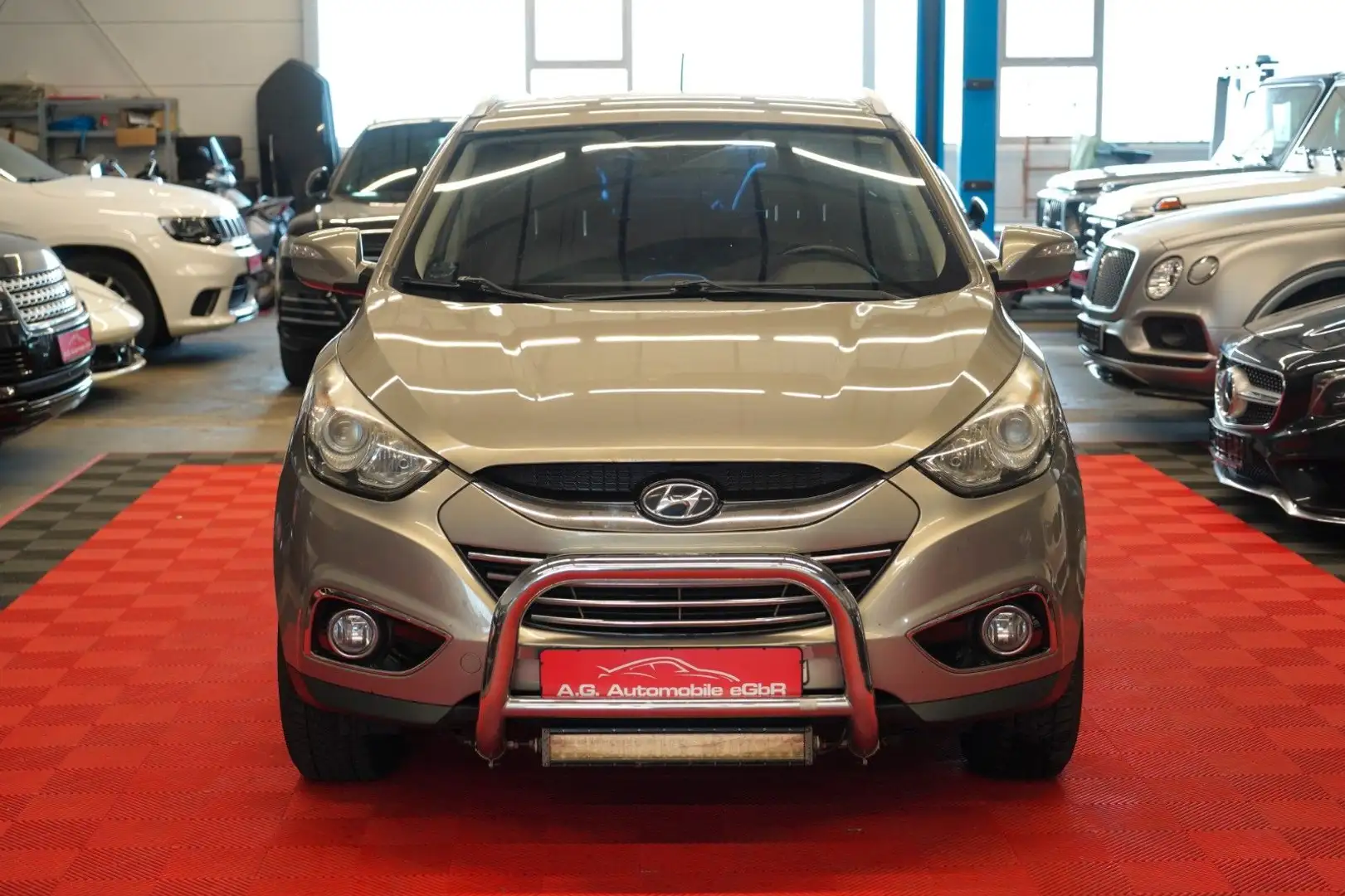 Hyundai iX35 2.0 Aut. AWD LPG*Keyless-Go*AHK*Temp*Navi* Gris - 2