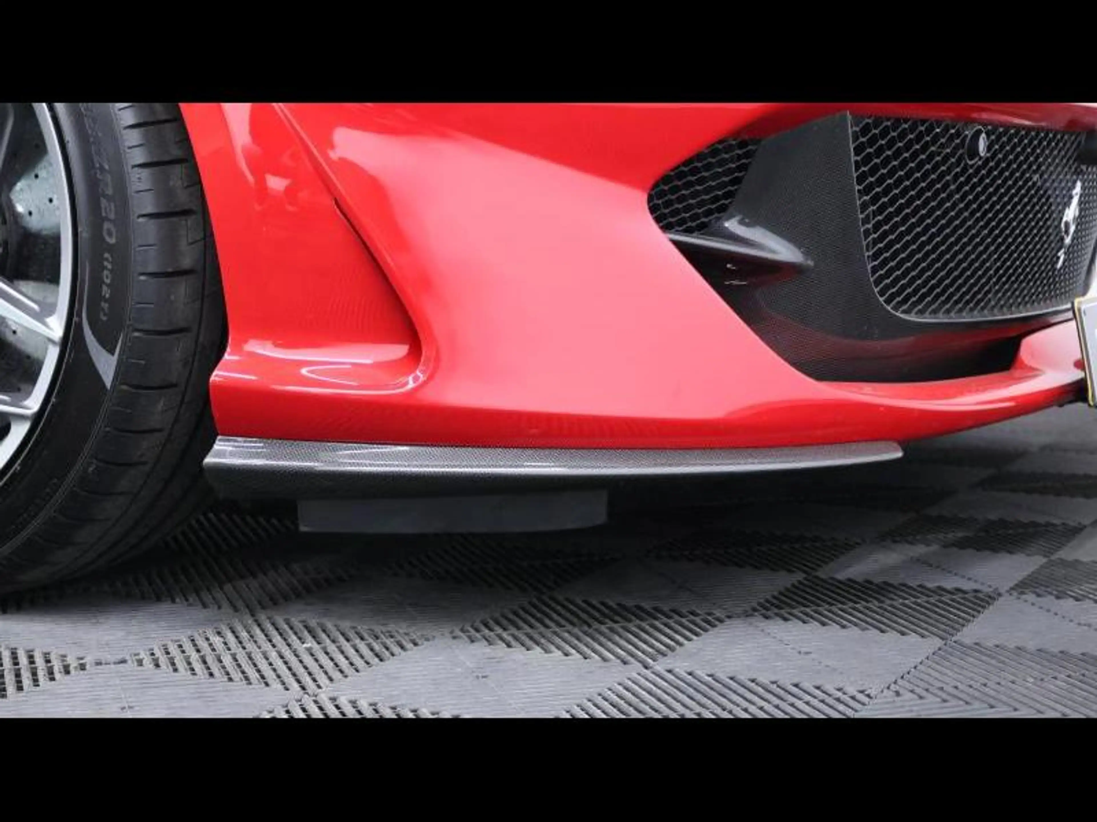 Ferrari 812 Superfast Rosso 70th anniversary — photo 12