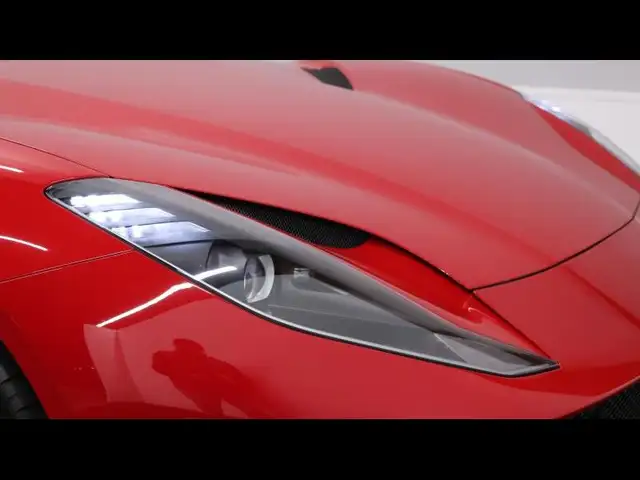 Ferrari 812 view 13