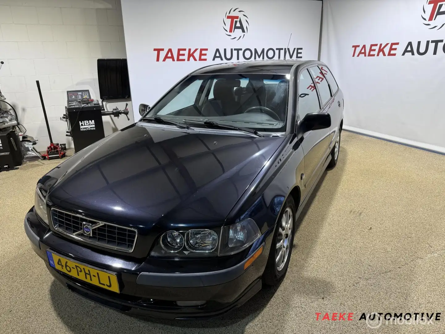 Volvo V40 1.8 Europa Nordic Automaat Zwart - 1